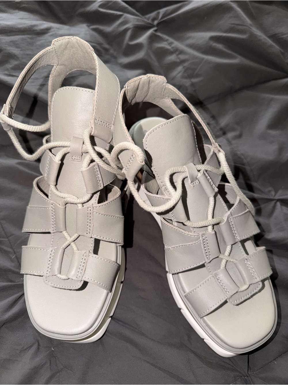 Sorel Women's Gray Strappy platform Sandal - Casual Comfort
